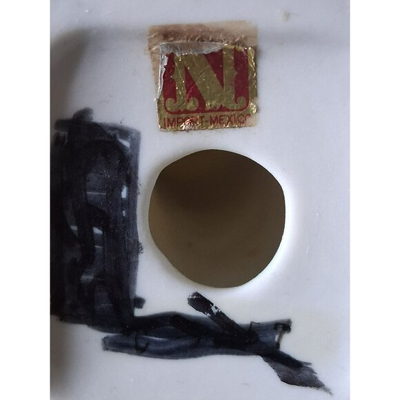 Vintage White Ceramic Praying Madonna Virgin Mary Figurine Religious Home Decor - Picture 10 of 10